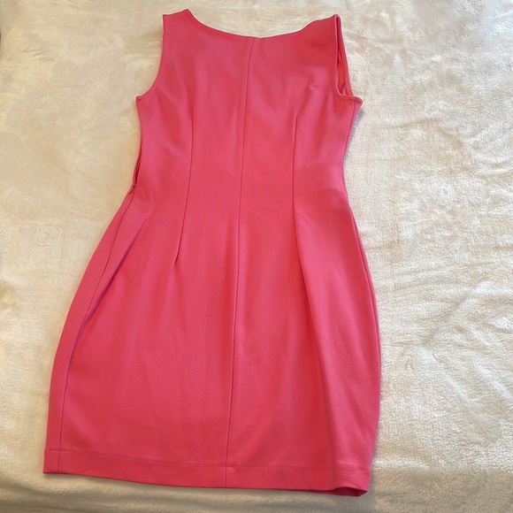 Pink fitted dress - Picture 4 of 4
